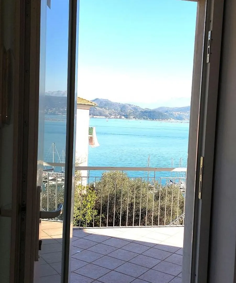 ポルトヴェーネレ La Terrazza Sulla Baia Di Le Grazieヴィラ
