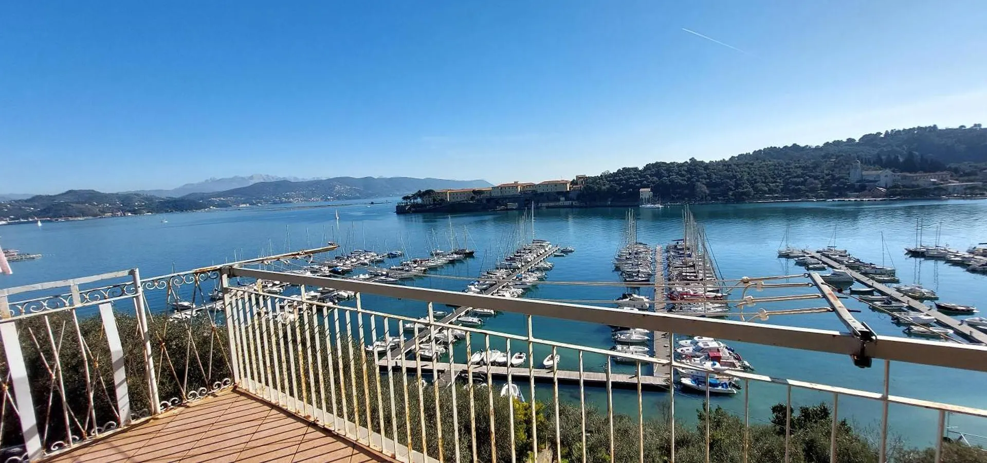 ポルトヴェーネレ La Terrazza Sulla Baia Di Le Grazieヴィラ 0*,  イタリア